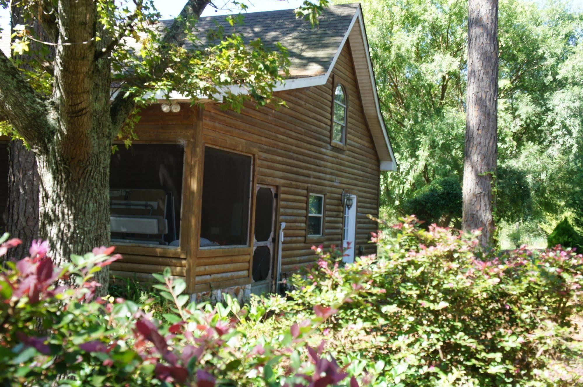 Shalom House Bed And Breakfast Тифтон Экстерьер фото